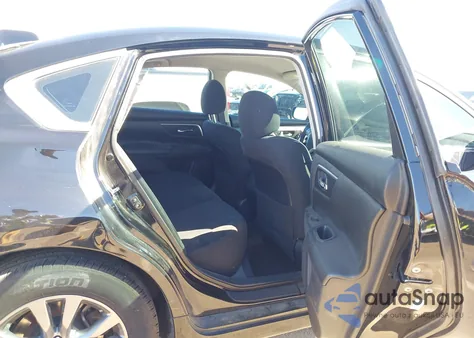 2015 Nissan Altima 2.5 S z USA, uszkodzony, nr VIN 1N4AL3AP2FN898420